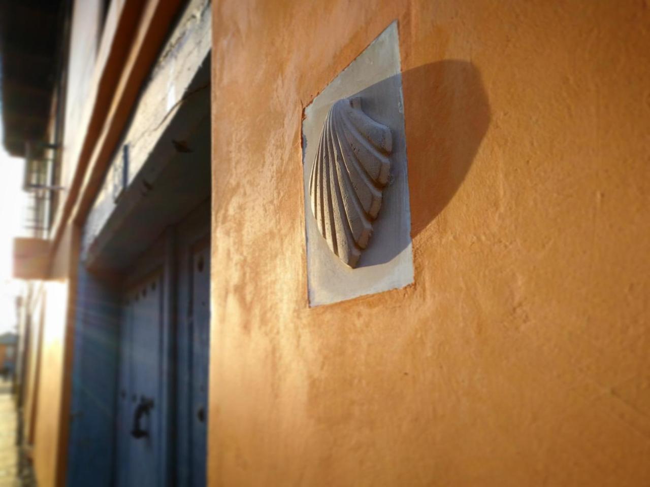 Dormero Albergue Hidalgos Hospital De Orbigo Exterior photo